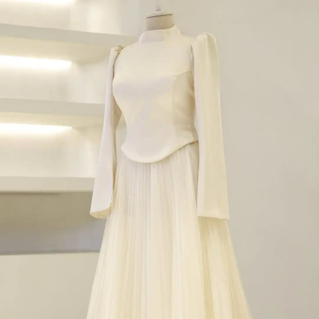 Muslim Attire Formal Dress With Long Sleeves, A Mandarin Collar, And Full Coverage