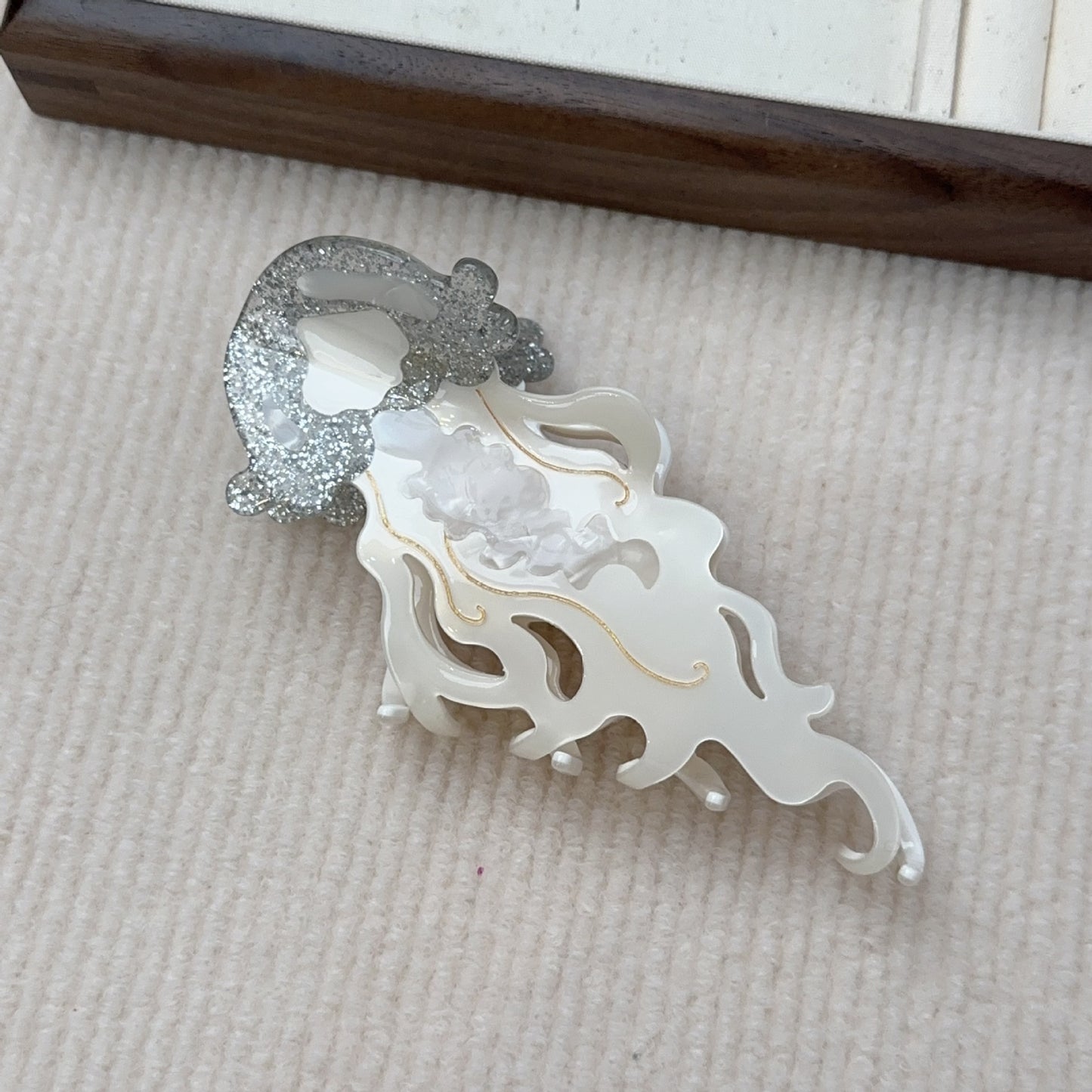 Grip Ocean Series Color Matching Large Hairpin Female Updo Shark Clip