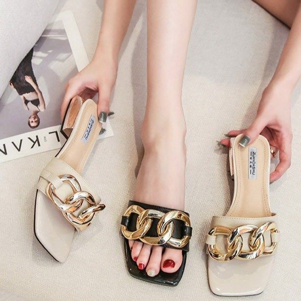 Large Size 34-43 Sandals Women's New Retro Chain Flat Shoes Niche Outdoor Slippers Women's Shoes