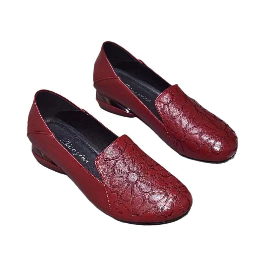 Women's Soft Leather Embroidered Retro Shallow Mouth Round Toe Shoes