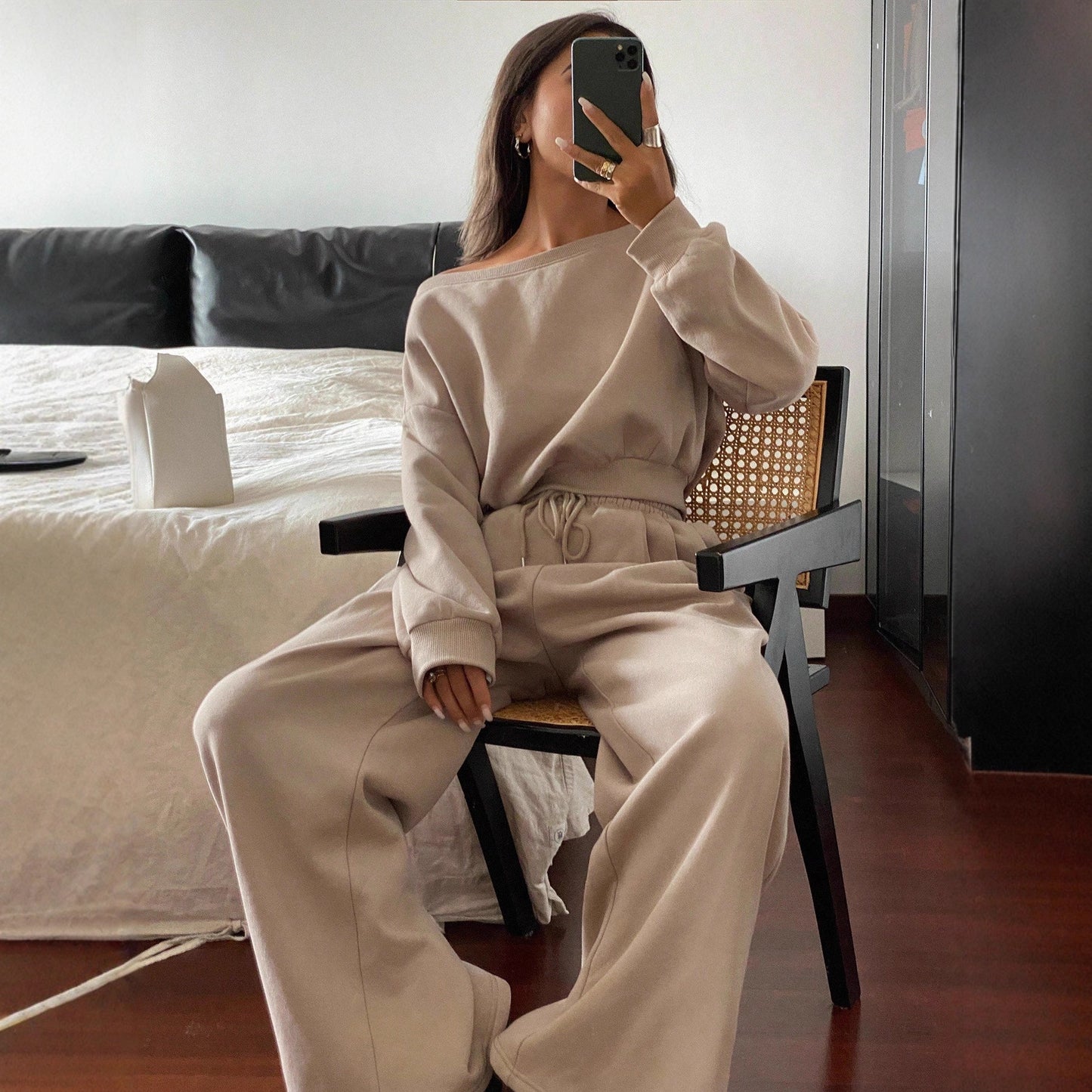 Relaxed Age-reducing, And Chic Sweatshirt Casual Sportswear Set