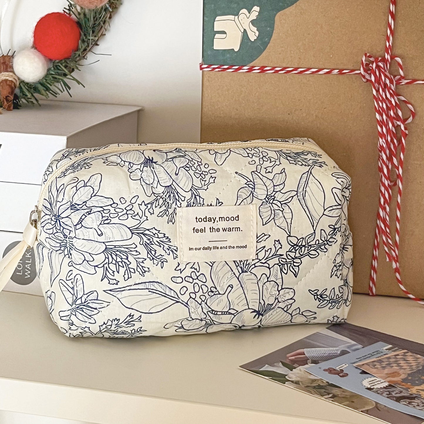 Good-looking Lightweight Ink Skin Care Makeup Storage Bag
