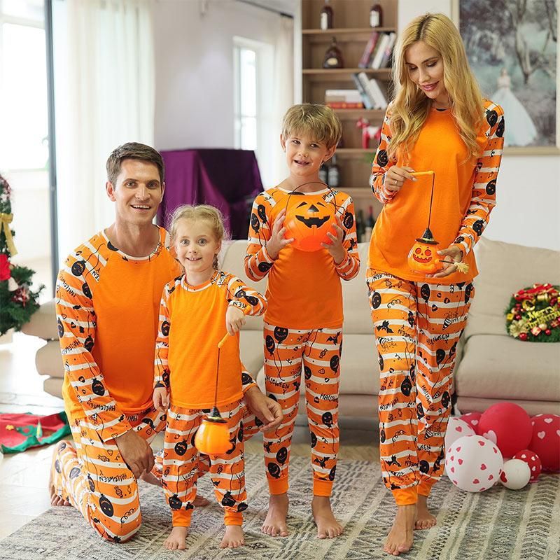 Set Cartoon Animation Home Service Parent Child Wear