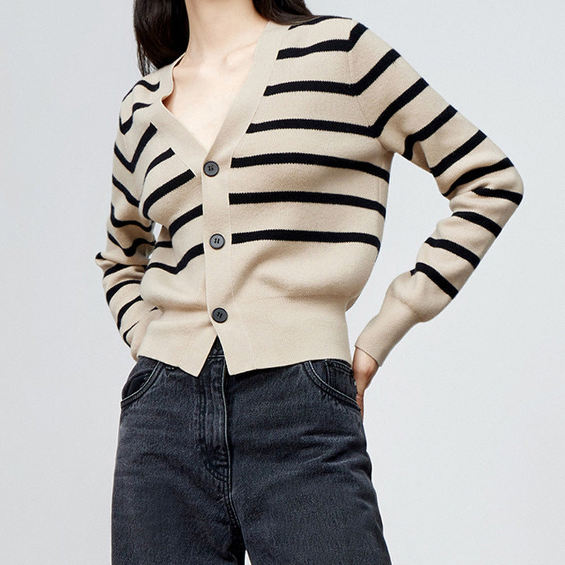 Single Row Three Buckle Stripe Women's Knitwear New V-neck Sweater Coat