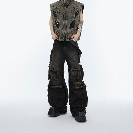 Jeans med multi-lommer, slidt look og håndmalet design