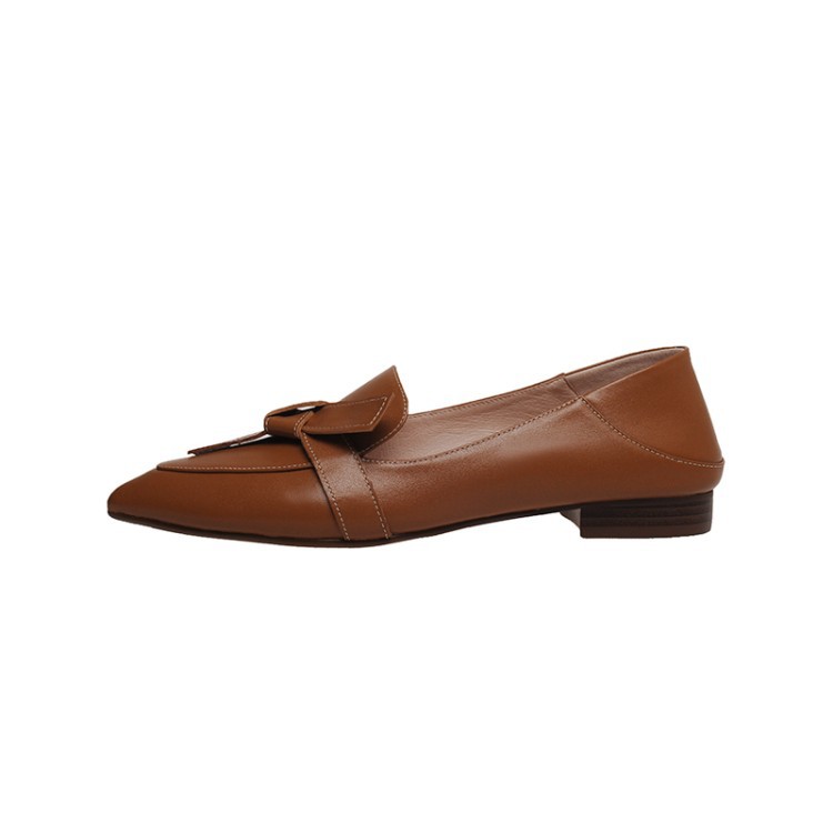 Full Leather Shoes With Pointed Bow