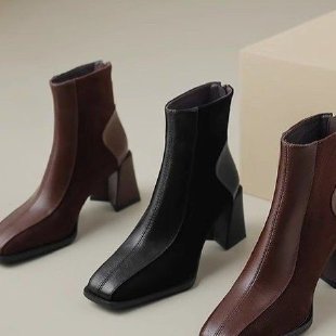 Chunky-heel Boots With A Side Zipper