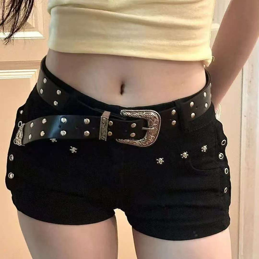 Black Sheath Wild Slimming Stretch A- Line Rivet Denim Shorts