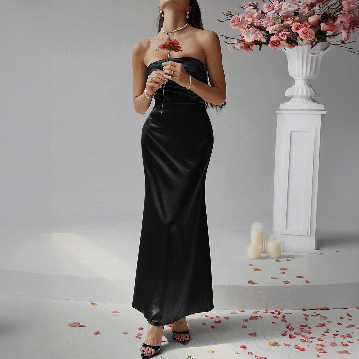 Tube-top Figure-hugging Solid-color Dress