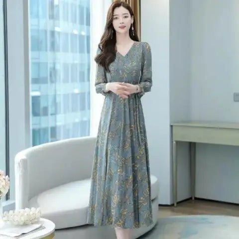 Waist-cinching Dress For Middle-aged Moms