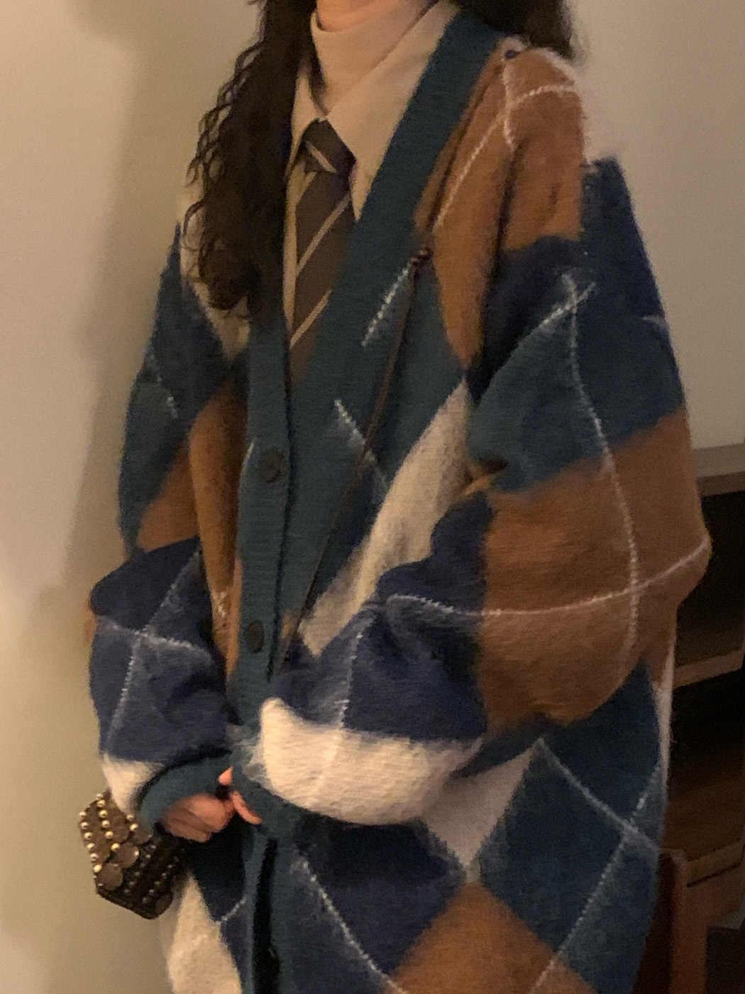 Loose Diamond Plaid Contrast Color V-neck Knitted Cardigan Sweater