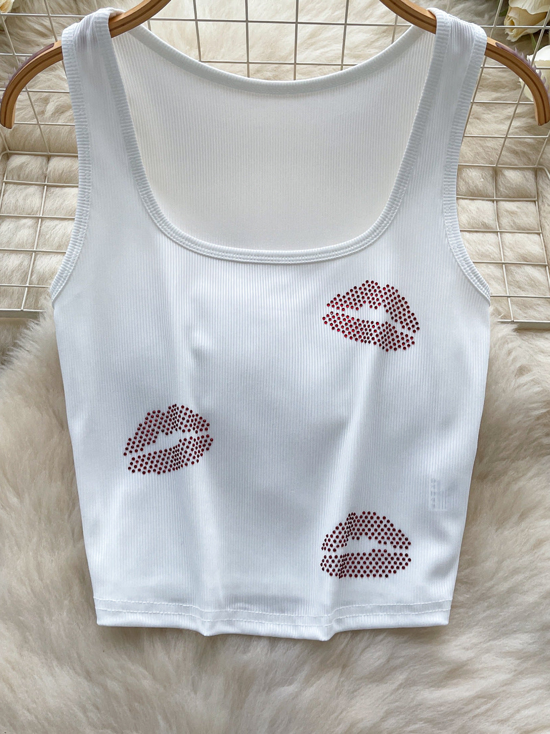 Lip-kiss Rhinestone Square-neck Sleeveless Tank Top With High-waisted Leggings And Shorts