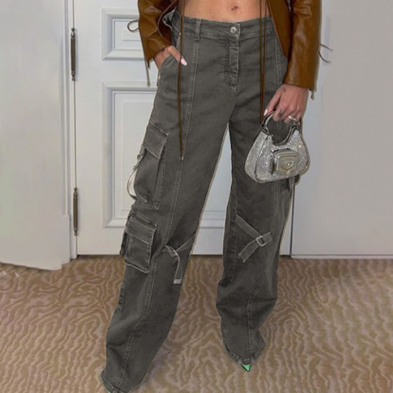 The Street Trend Is Loose Overalls With Many Pockets