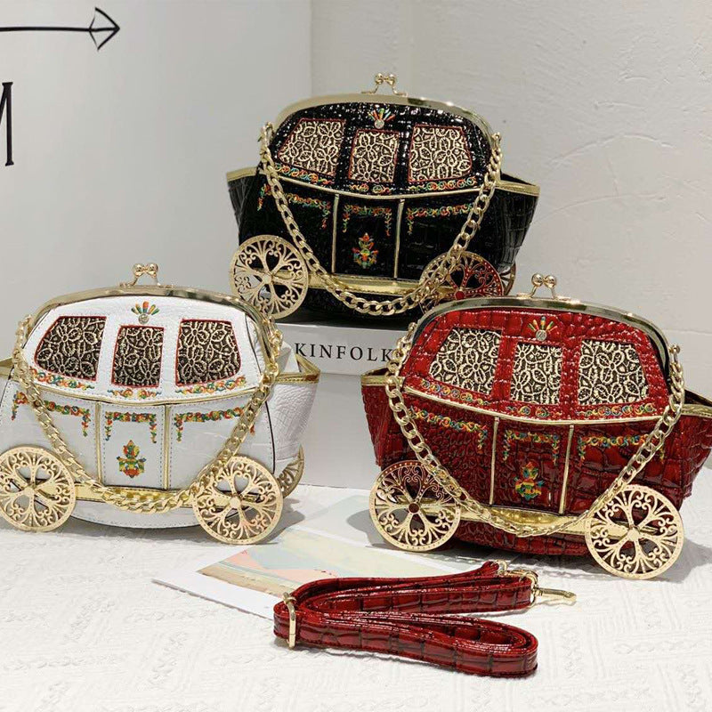 Kreativt Broderi Til Moderigtige Kvindetasker