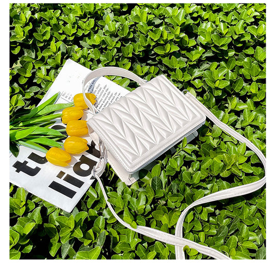 Soft Embroidered Thread Color Hand-held Messenger Bag