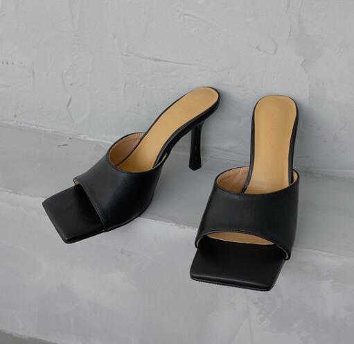 Catwalk Blogger Simple High-heeled Slippers Fashion Square Head
