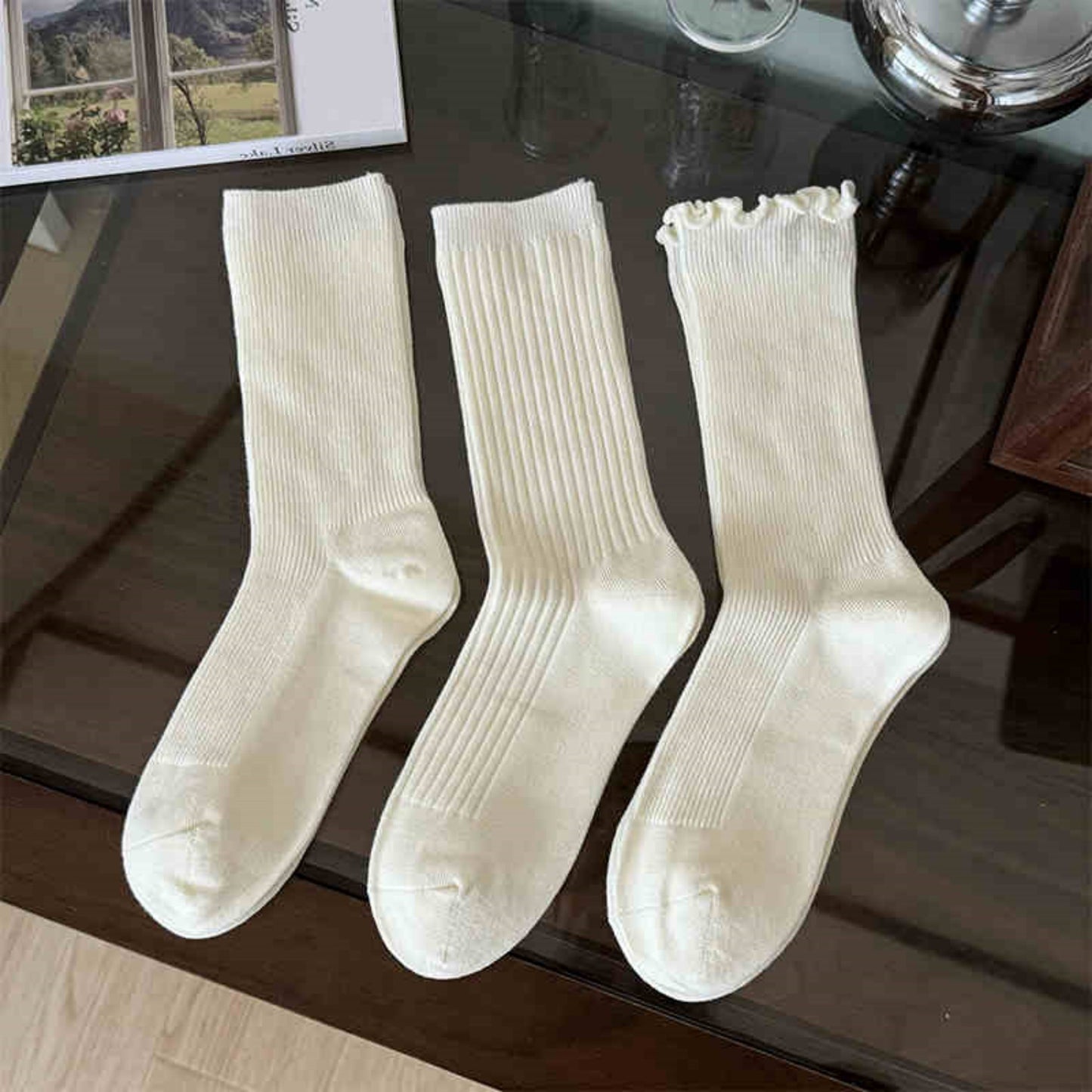 Ear Fungus Edge Mid Tube Socks For Spring And Autumn Styles