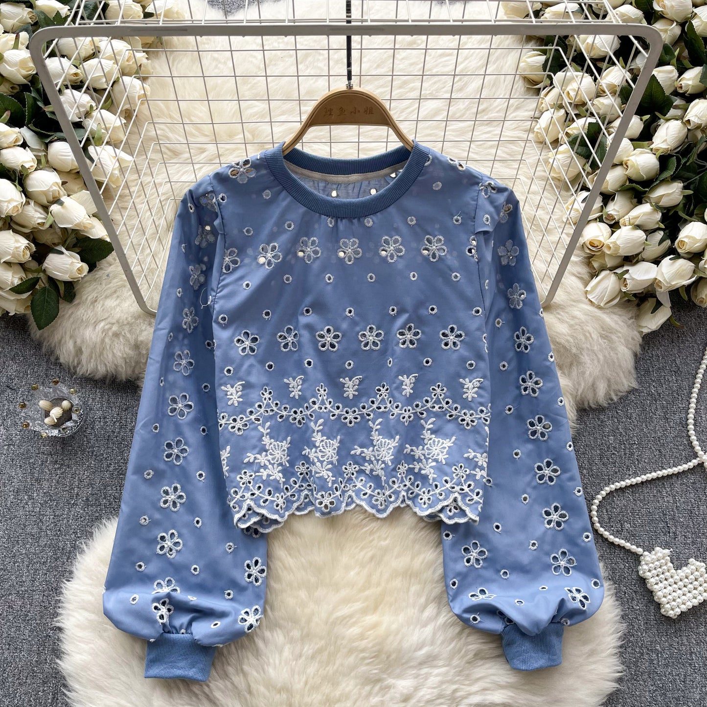 Hollow-out Slim-fit Short Age-reducing Puff Sleeve Top