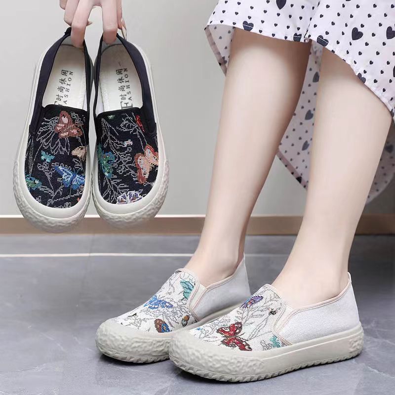 Old Beijing Slip-on Soft Bottom Canvas Shoes