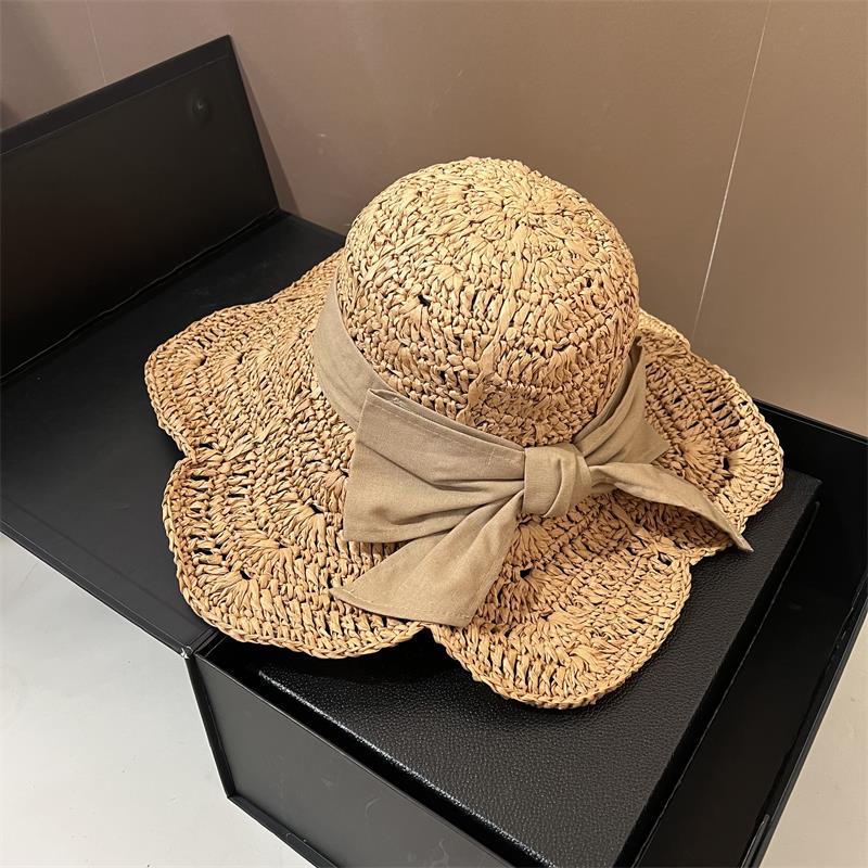 Women's Fashion Temperament Raffia Bow Straw Hat