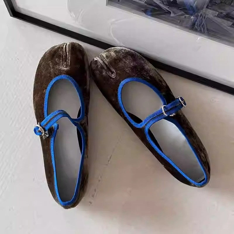 Womens Stylish Ballet Flats With A Single Strap