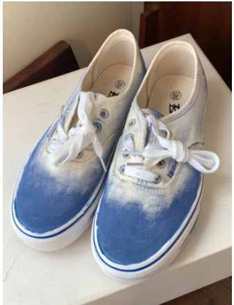 Greets Summer Romance With Graffiti Canvas Shoes