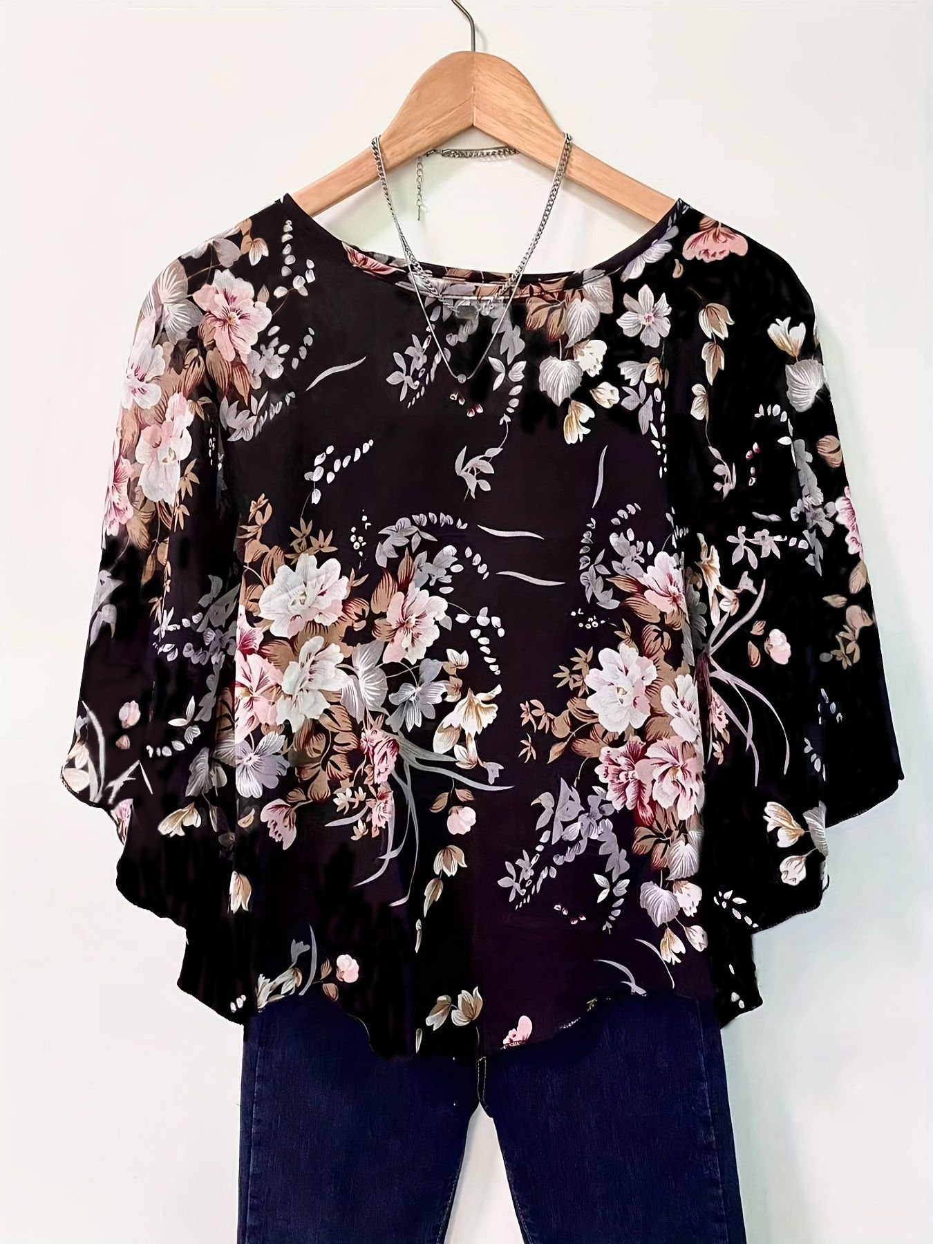 Fashion Round Neck Shirt With Half Sleeve Loose Women's Shirt
