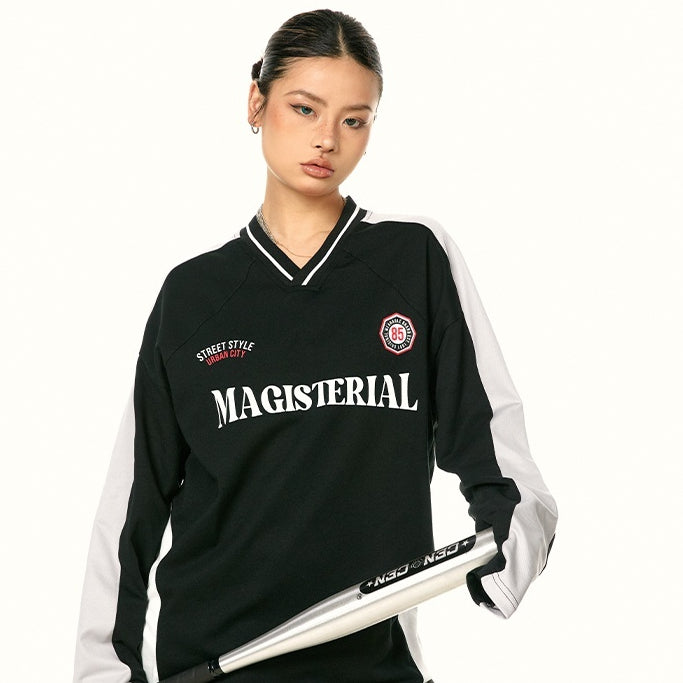 Amerikansk afslappet langærmet overdel med syninger og raglan i sportsstil
