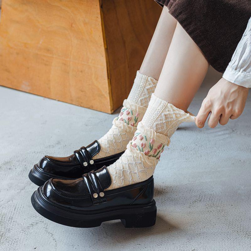 Women's Retro College Style Tulip Floral Cotton Socks