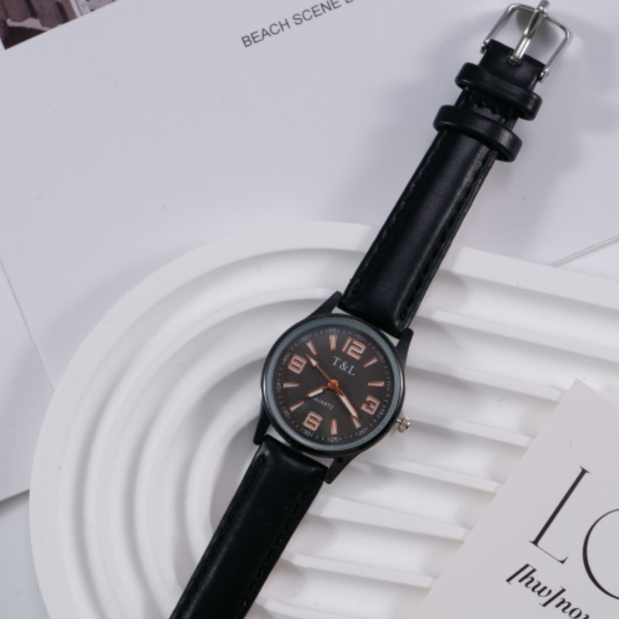 Men's Leather Strap Sports Pointer Quartz Watch