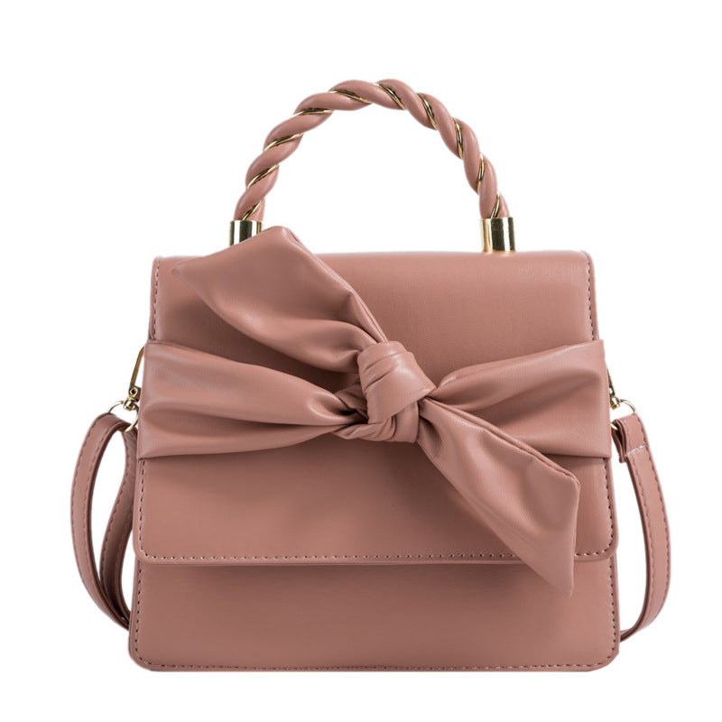 Fransk Skuldertaske / Crossbody Taske med Sommerfugleklips