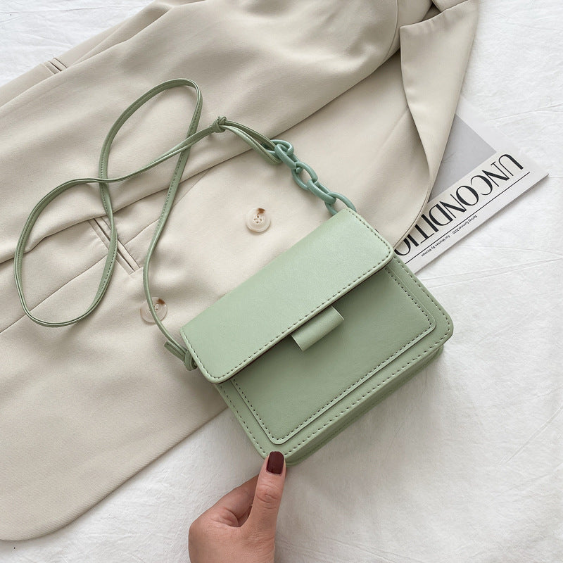 Versatile Chain With Small Square Bag Retro