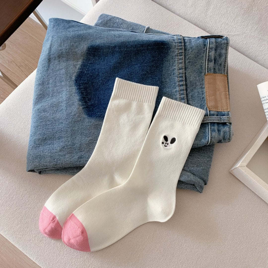 Womens Mid-calf Socks That Are Breathable And Sweat-absorbent