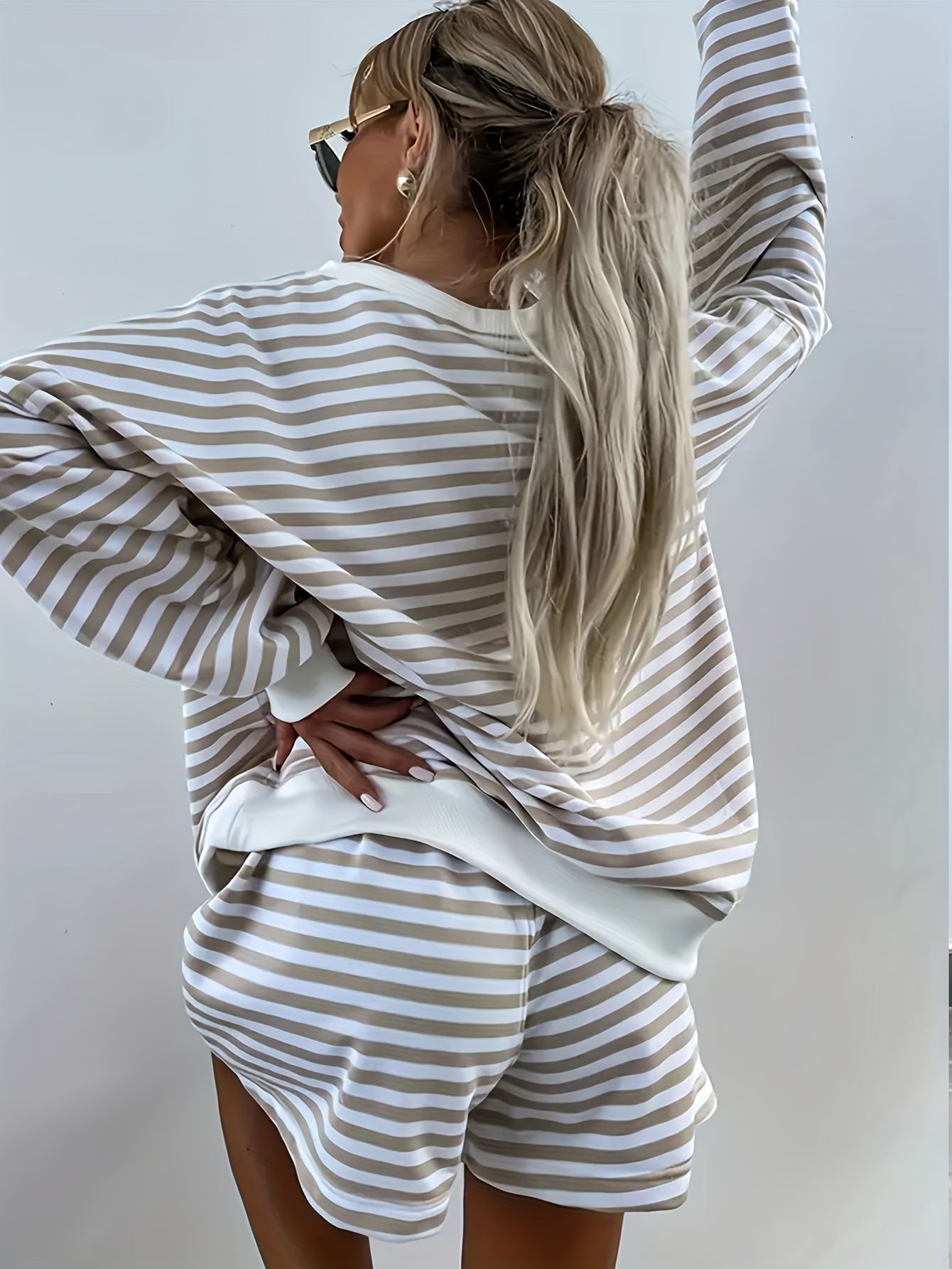Women's Two-Piece Set Long-Sleeve V-Neck Loose Top And Athletic Shorts