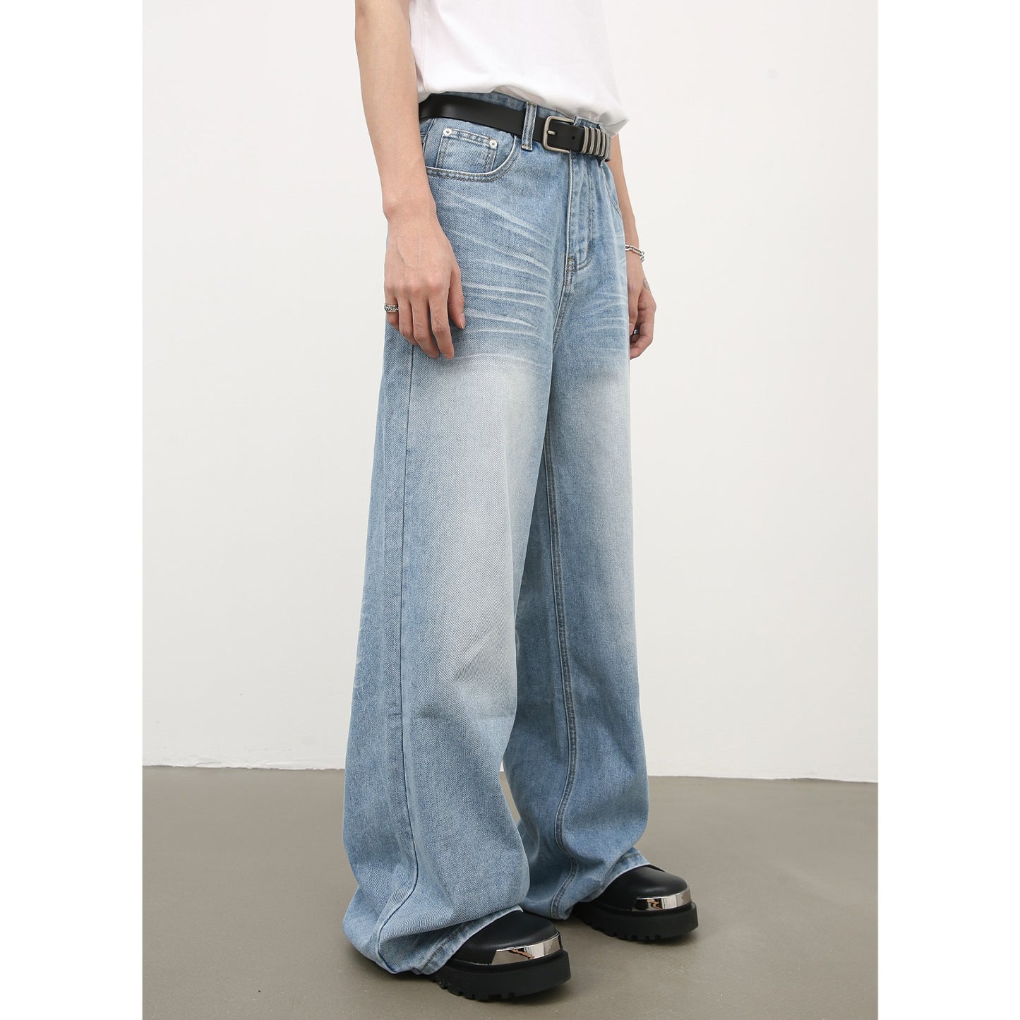 Men's American-style Creases Worn Looking Washed-out Straight Jeans