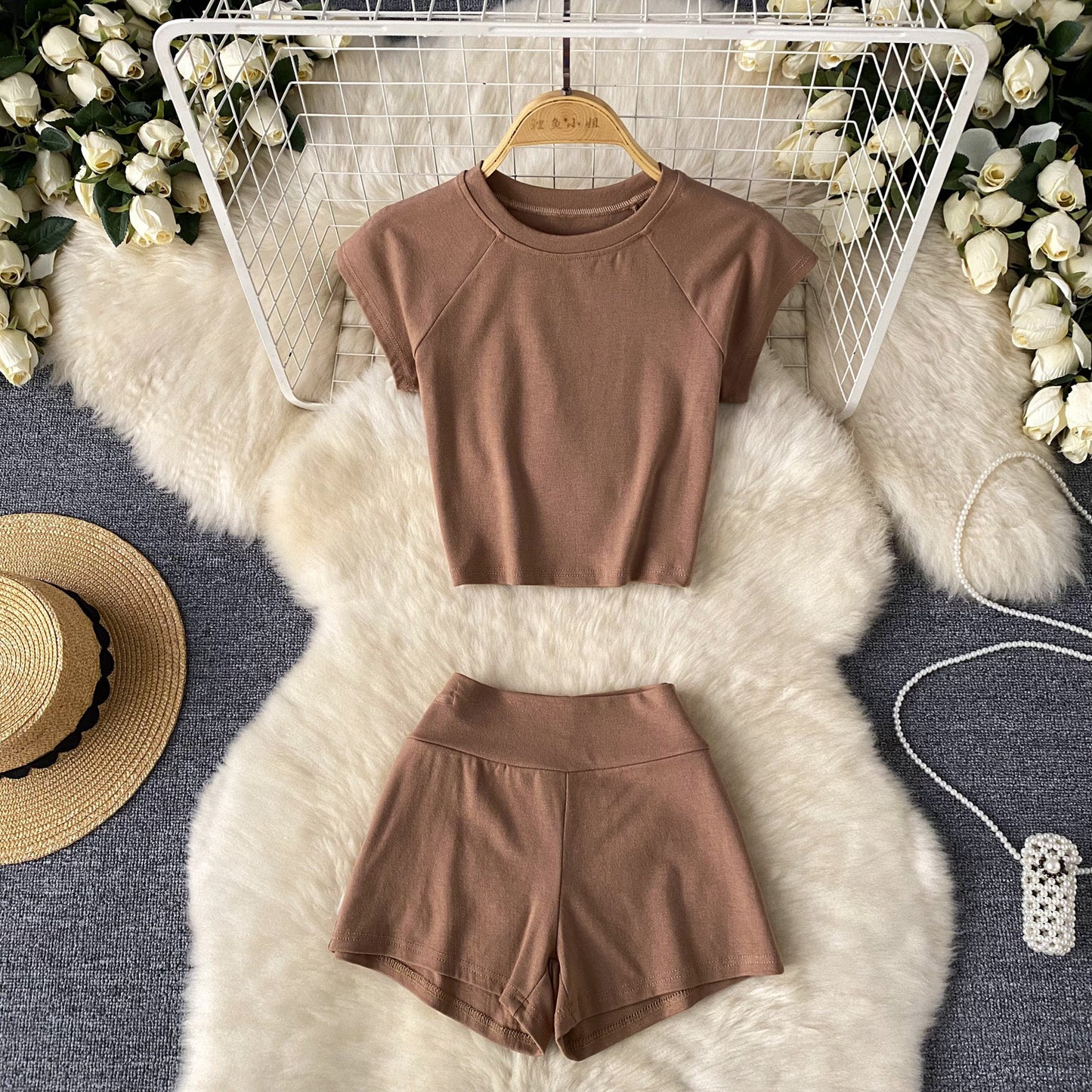 Crew-neck Cropped T-shirt High-waisted Slimming Shorts
