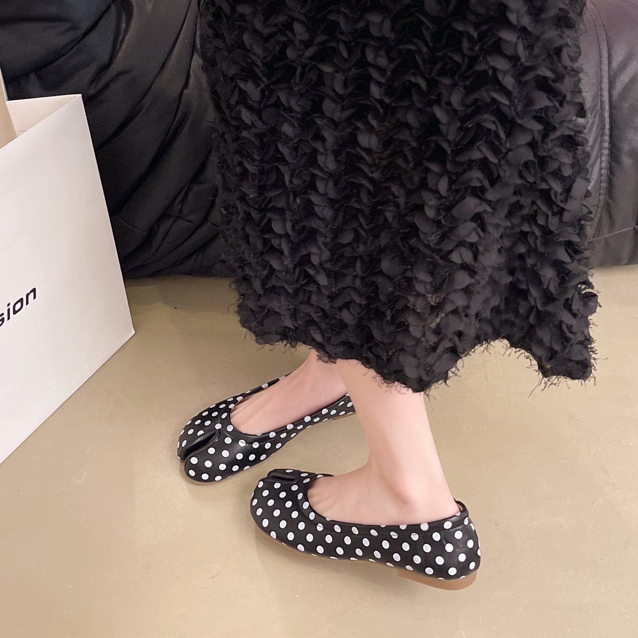 Slide-on Toe-separating Flat Shoes