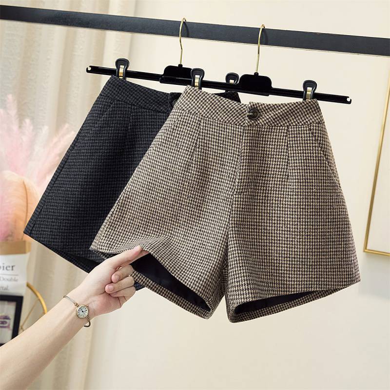 Women's Autumn And Winter Woolen High-waisted Wide-leg Houndstooth Shorts