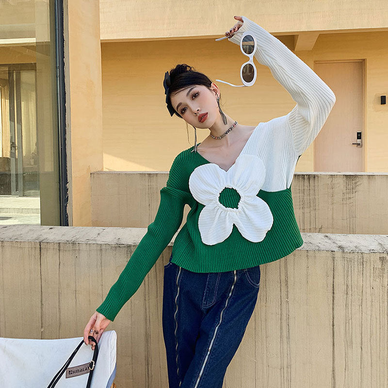 V-collar Contrast Color Stitching Applique Design Knitted Sweater