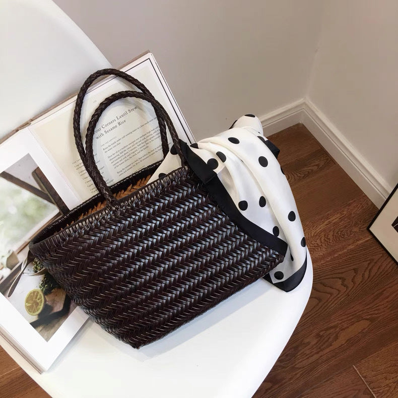 Niche Leather Seaside Vacation Handbag