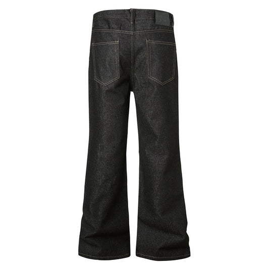 Mørkfarvede let trompetformede rå denimjeans til alle sæsoner
