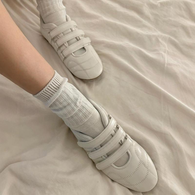 Sports Casual Velcro Flat Round Head Ballet Slipper