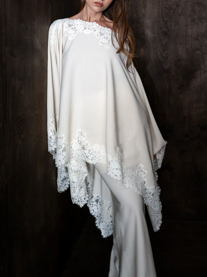 Elegant And Luxurious Lace-trimmed Shawl Dress
