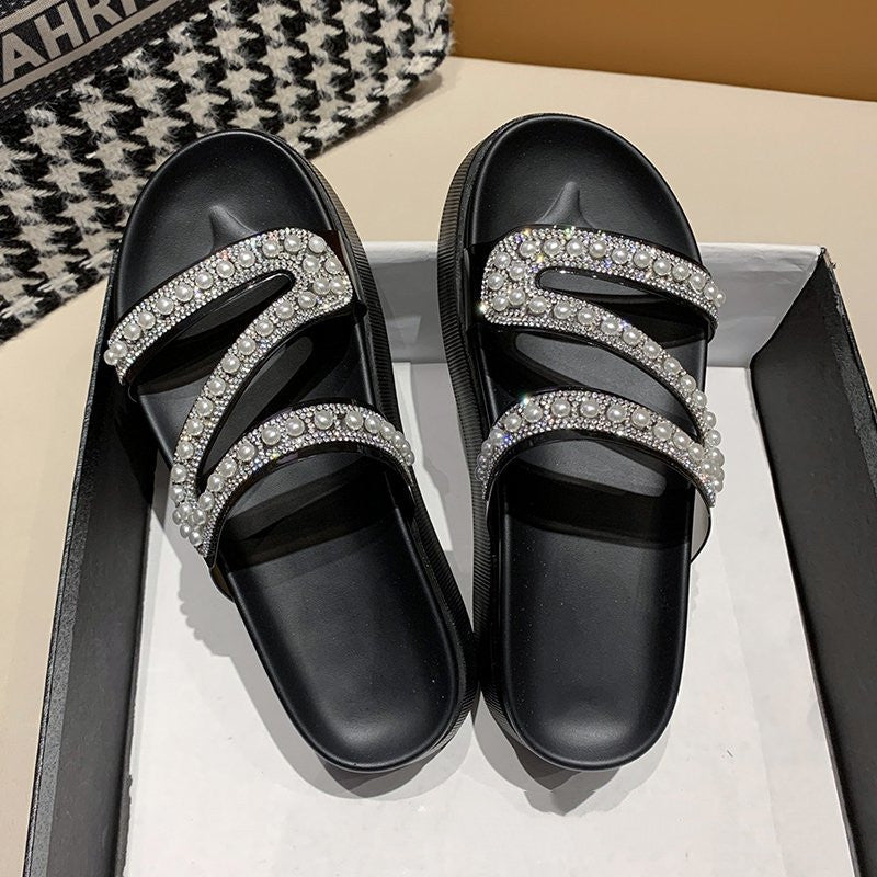 Wear Flat Beaded Sandals Outside The Summer