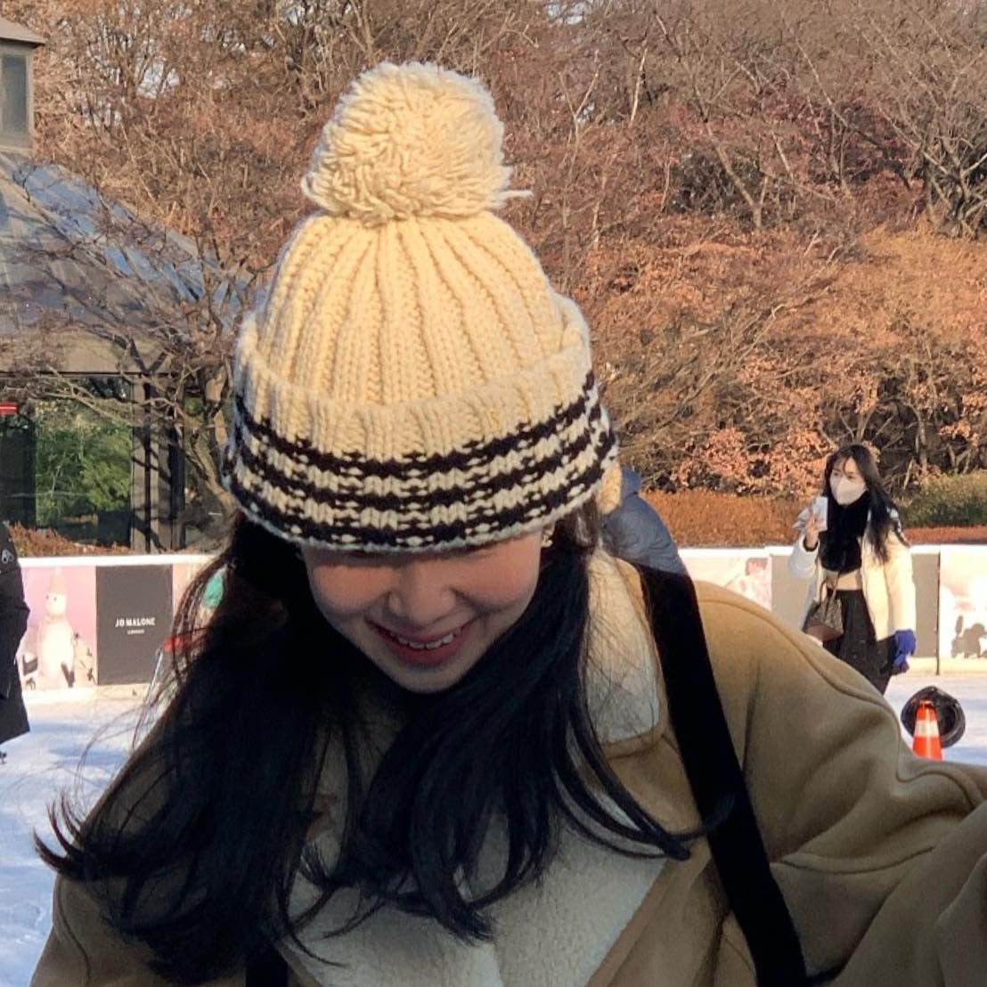 Women's Thick Warm Big Head Circumference Earflaps Woolen Hat