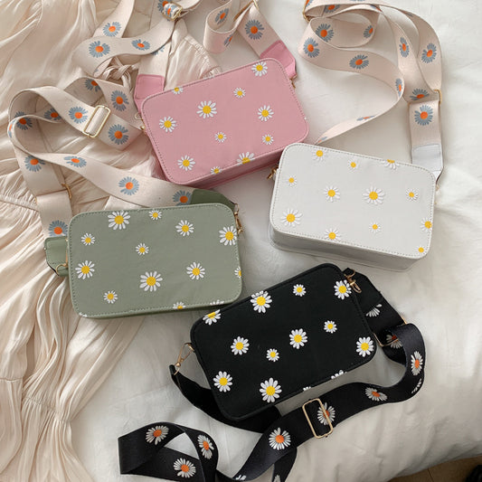 Women's Flower Shoulder Crossbody Fashion Chain Bag