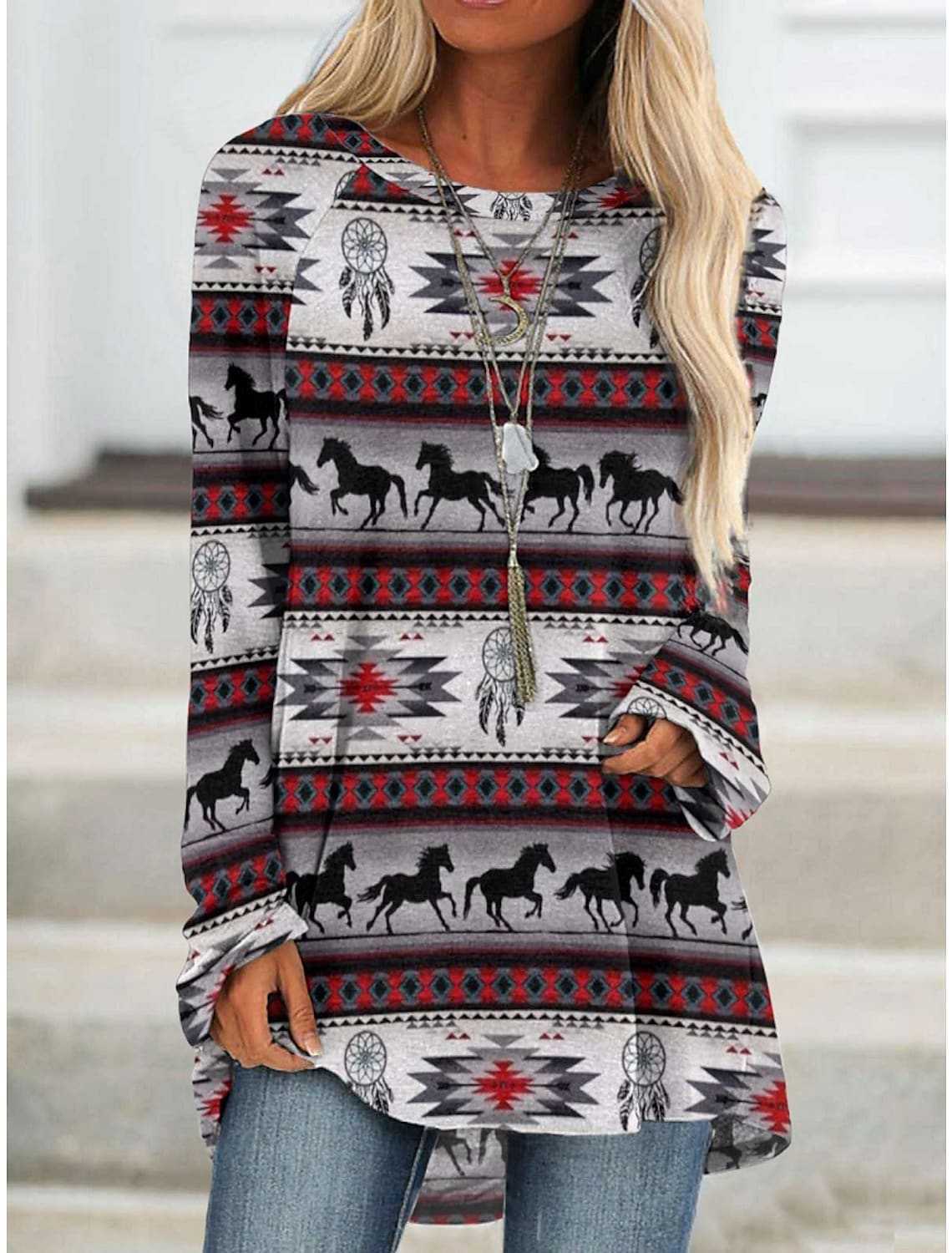Lang T-shirtkjole i retro etnisk stil