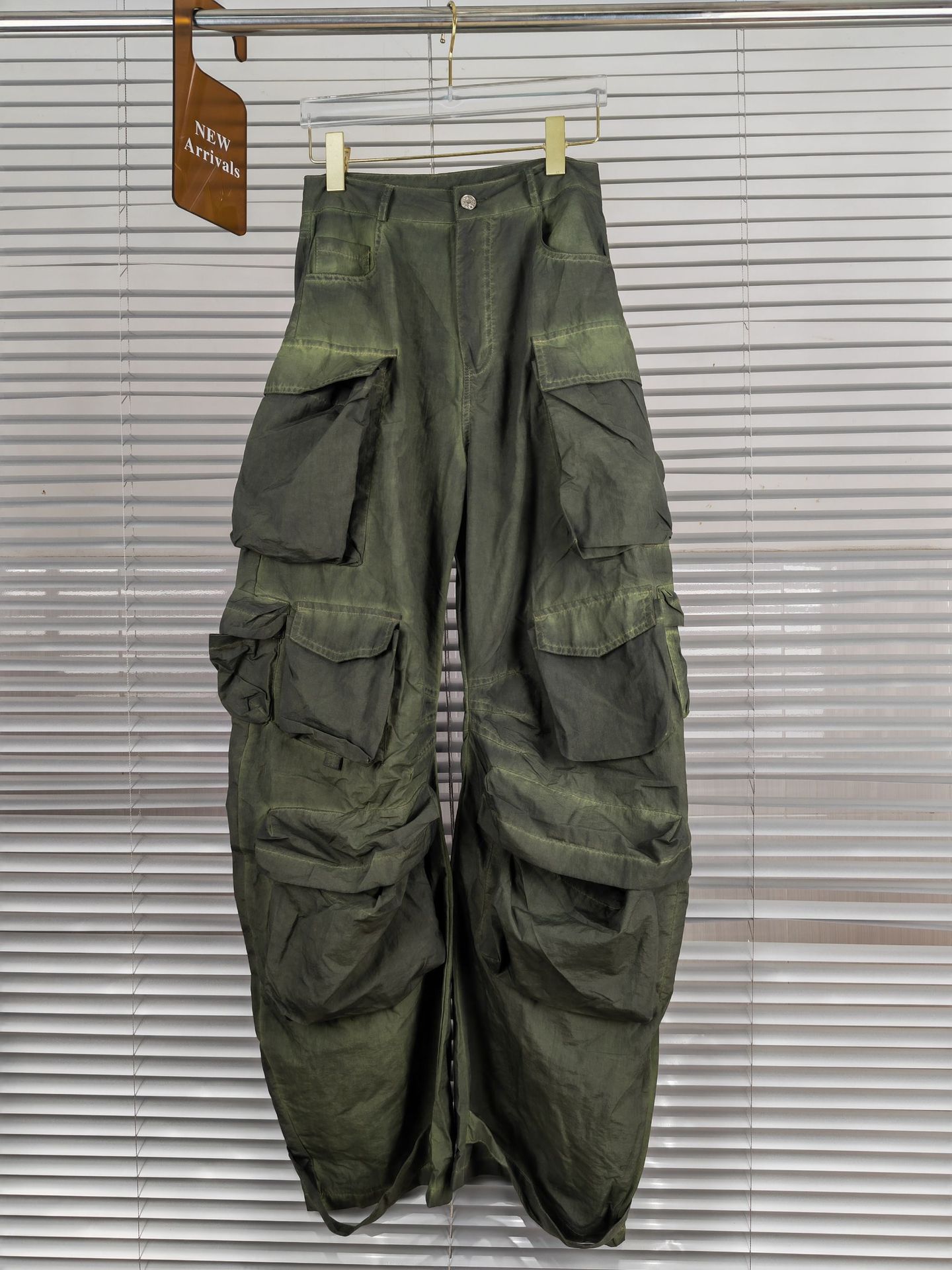 Multi-dimensional Design Hot Girl Style Distressed Polyester Overalls