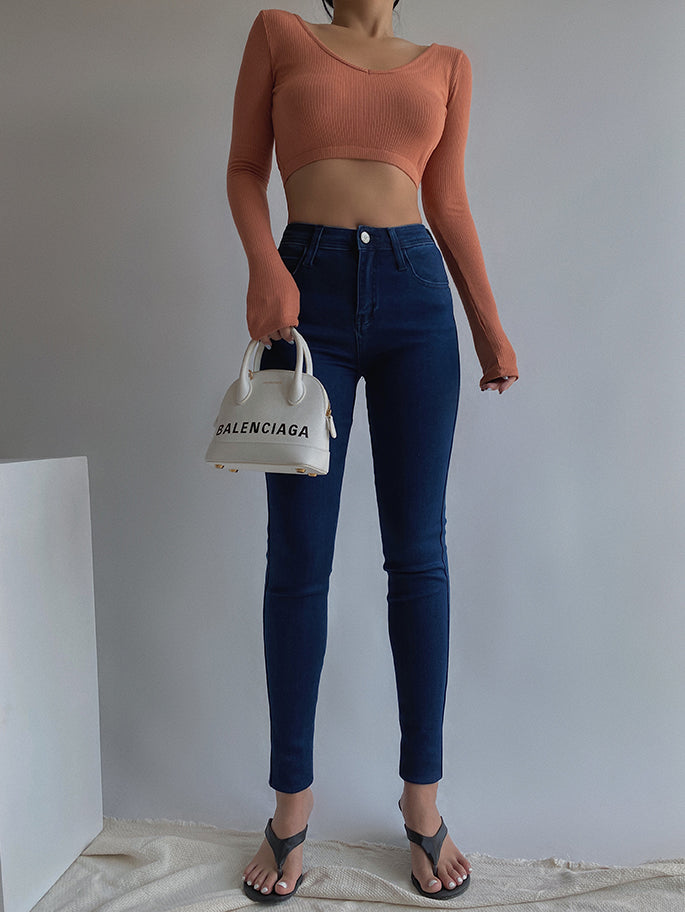 High-waisted slim pants that lift buttocks nine minutes