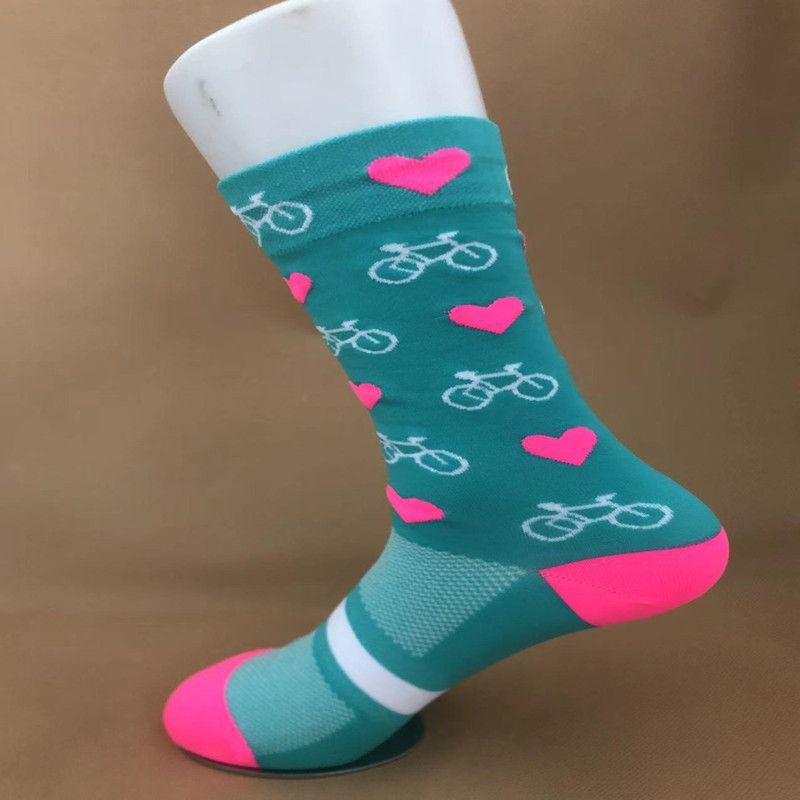 Outdoor Sports Running Climbing Breathable Sweat Absorbing Mid-calf Cycling Socks